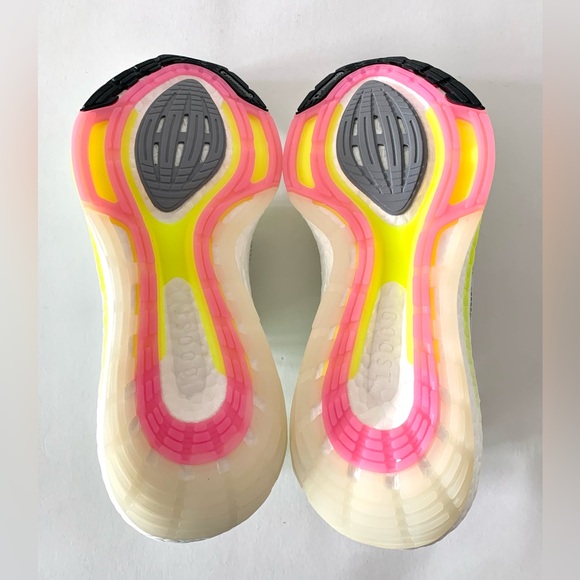 NWT, original box, Adidas Ultraboost 21 - Picture 8 of 10